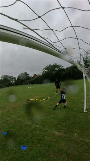 Part 2 of my training session with ex-pro goalkeeper coach Tommy Forecast! 🧤⚽