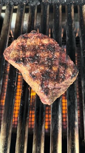 Grilling wagyu flat iron steak on the Solaire