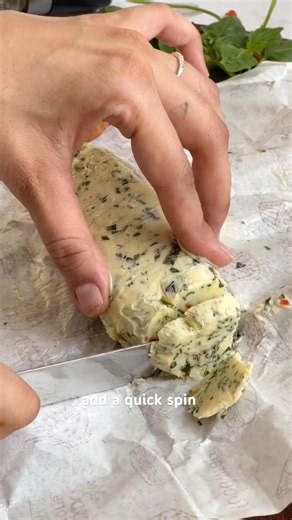 Herb and garlic butter homemade //compound butter #buttergarlic