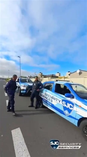 🚨 Bin Day Operation – Sonkring & Protea Village 🚨 This week our SJC Security Team rolled out in full force 🚓💨 to safeguard our community during bin day. With extra vigilance, our patrols moved through Sonkring and Protea Village, securing key exits and monitoring every street to stop unwanted entry. 👀🔒 Using our advanced CCTV Monitoring System 📹, disturbances and suspicious activity around refuse bins were quickly identified. Each alert was verified in our Control Room and followed by imm