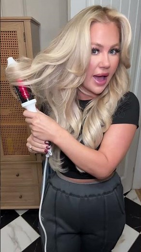 If you want that smooth, bouncy, salon-style blowout at home — this Bondi Boost Infrared Thermal