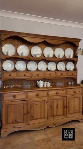Farmhouse Dovetail Kitchen with Utility, Bench Seating & Dining Table