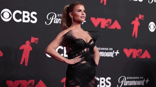 Jessica Simpson addresses rumour she used to spend $1,000 a week on tanning