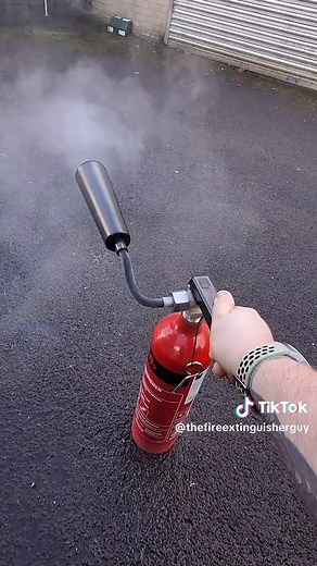 How to Use a 2kg CO2 Fire Extinguisher Safely
