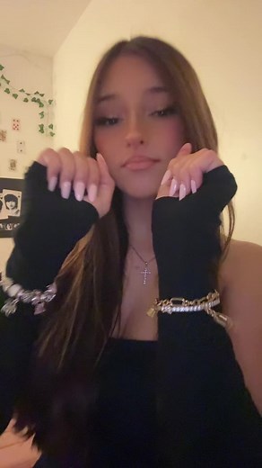 Who’s the Coolest Streamer? Vote for yk_laurrr5
