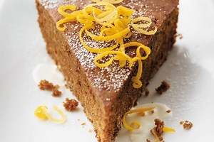 Warm Gingerbread Cake | Canadian Goodness