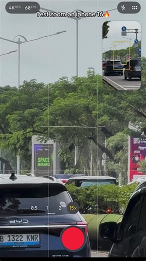 Exploring Zoom Features on iPhone 16