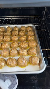 With three kinds of veggies and the texture and flavor your kids expect, this Healthy Meatball recipe is a perfect family dinner option. And since the baked meatballs taste so good, the kids will be happy when you tuck one onto their plates! (Bonus: These freeze well, too.) Comment “recipe” below and I’ll send it straight to your inbox. | Yummy Toddler Food