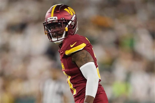 Fly, Eagle Fly: Jonathan Jones flies himself to Philadelphia to sign contract
