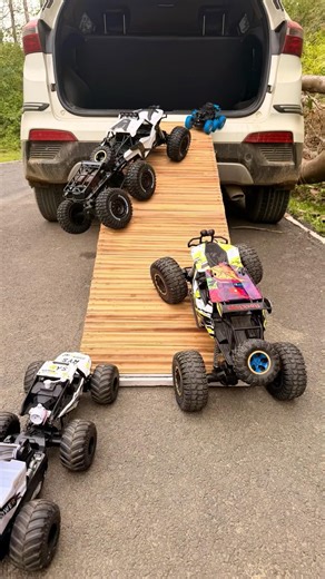 Four High-Level Crawlers Vs Real Climbing Height/🛻💨