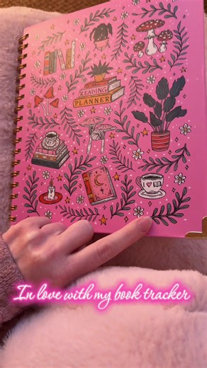 Still have plenty to fill in but I’m absolutely loving it 💕 it’s a must have for anyone who loves to track their reading.