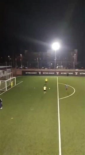 A.s.d Autovip San Mauro calcio | Per gli amanti dello "stile", pubblichiamo la parata su uno dei rigori della partita Barcamova - Autovip S.Mauro Calcio, effettuata dal... | Instagram