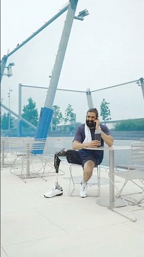 Knee Pain? Try This Safe Seated Leg Lift 🦵 #dailysenior #kneepainrelief #jointhealth