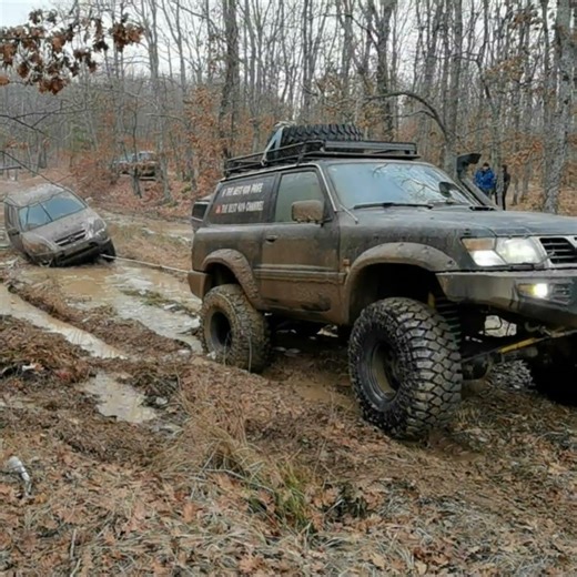 Nissan Patrol Y61 in Off-Road Rescue – Where Others Can’t 💪