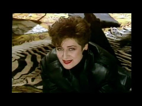 Matt Bianco (ft. Basia) - Half A Minute (1984 Music Video)