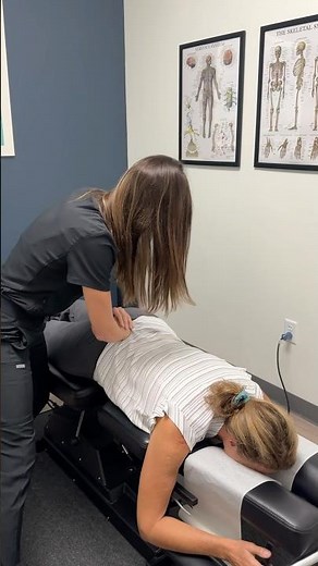 Watch how a drop table helps realign the hips for better balance + relief 🙌 #ChiropracticCare