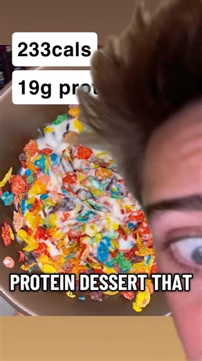 This dessert will satisfy ALL your cravings… #lowcalorie #highprotein