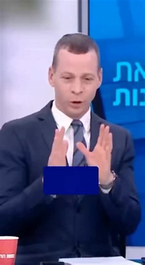 זה פשוט מדהים, זה האיש שישב באולפנים להטיף לנו על מאבק בשחיתות ודמוקרטיה, זה האיש שהוביל מאחורי הקלעים את מחאת הדגלים השחורים את הסרבנות ואת המחאה האלימה נגד הרפורמה המשפטית. ברסלר, דרור, רדמן רוזיליו ושות׳ היו הפיונים הקטנים של האיש המתועב הזה שאחריו צעדו לשום מקום כל כך הרבה ישראלים שצריכים לשאול את עצמם הרבה שאלות קשות. | עמיחי שיקלי - Amichai Chikli