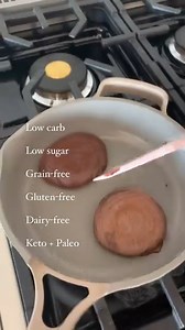 Say “YUM” if you’d make these low-carb Dora Cakes! lilsipper’s rendition of dora cakes are here! And what better way to revamp it but to make it a high protein chocolate version? If you don’t know what a dora cake is, they’re a popular Japanese sweet treat consisting of two fluffy pancakes sandwiched together with a sweet filling! Super simple, right?! - low carb - low sugar - grain free - gluten free - dairy free - high in protein - keto paleo friendly Ingredients: 1/3 cup of bethanyspantry DSP