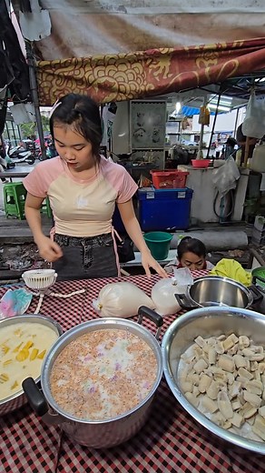 838K views · 10K reactions | Authentic Thai Desserts – Sweet & Traditional Treats | Aking Family | Facebook