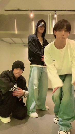 佐藤三兄弟の魅力：三つ子のダンスパフォーマンス