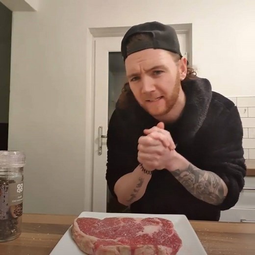 This lad's Gordon Ramsay impression is absolutely spot on! 😂 Scheiffer Bates | LADbible