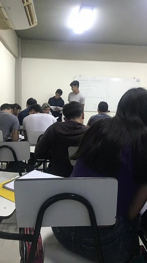 Classroom Learning Environment with Engaged Students