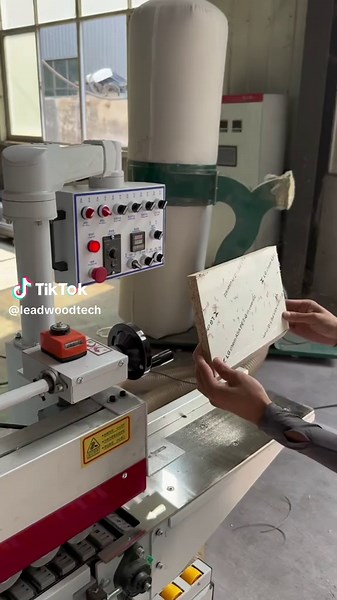 Multifunctional edge banding machine #EdgeBandingMachine#CabinetHandle#WoodworkingMachinery#FurnitureMaking#CabinetDoor#DoorHandleProduction#EdgeBander#AutomaticEdgeBanding#ManualEdgeBanding#PVCEdgeBanding#WoodEdgeBanding#EdgeTrimming#HotMeltGlue#FurnitureManufacturing#CabinetDoorProduction#EdgeBandingTechnology#CustomFurniture#WoodPanelProcessing#MDFEdgeBanding#PanelEdging#EdgeFinishing#FurnitureHardware#WoodenCabinets#HandleInstallation#CNCWoodworking#HighGlossEdgeBanding#EdgeBandingSolutions#