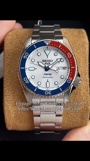 Brand New SEIKO 5 Sports Automatic SKX Series x PEPSI Ref. SBSA319 JDM (Japan Market) 🇯🇵 2025 Limited Edition Release Silvery White Dial Size 38mm , Lug to lug 44.2mm Thickness 12.1mm Automatic Movement cal. 4R36 Stainless Steel Hardlex Crystal Date Display Lumibrite 100m Water Resist See-through Caseback Original Seiko Stainless Steel Bracelet ✅️Brand New with Tags / Legit 📦COD/COP Accepted with minimum DP 🛒To order Dm/Pm us directly. ✈️We do shipping via LBC 🛵Same day deliver via LALAMOVE