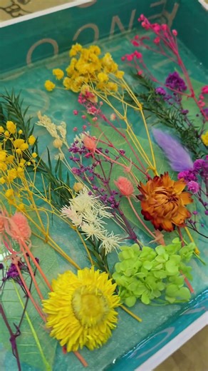 “Dry Flower Pouring Arrangement | Satisfying Floral Decor Process | Handmade Art”