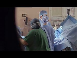 Un bébé est en souffrance, il faut se sortir en urgence !