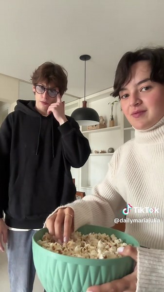 Desafio 'O que você prefere?' com Malu Vlogs