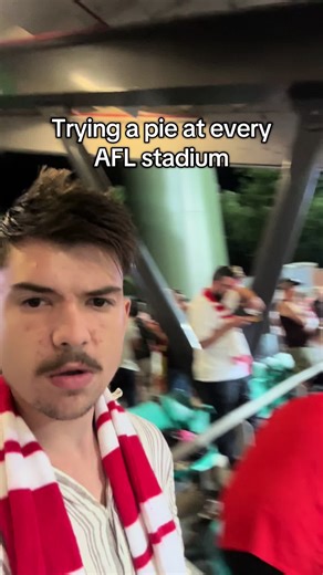 Trying SCG Beef Pie Review: AFL Stadium Experience