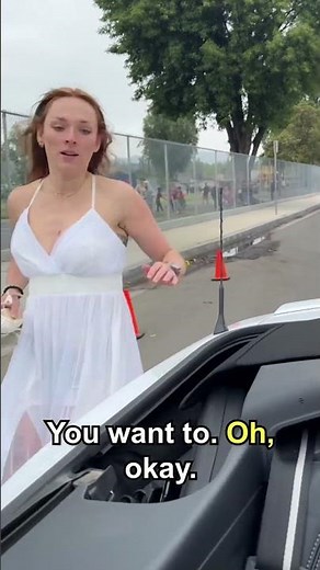 Runaway bride escapes crazy groom in strangers car! 😱