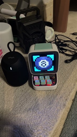 Two speakers same sound