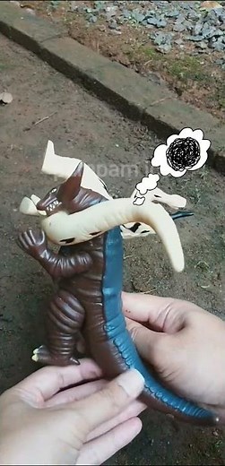 Kaiju Ultraman Gomora VS Eleking