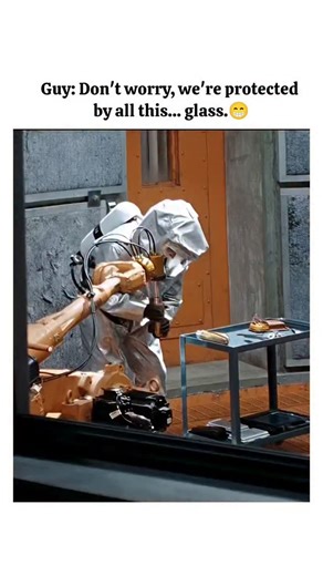 EpicClipsx on Instagram: "🎬The Day the Earth Stood Still (2008) Genre: Sci-Fi • Thriller • Action Director: Scott Derrickson Starring: Keanu Reeves, Jennifer Connelly, Jaden Smith, Kathy Bates ⸻ SUMMARY The Day the Earth Stood Still is a modern reimagining of the 1951 classic. When a mysterious alien, Klaatu, arrives on Earth with an advanced robot, Gort, humanity faces an unprecedented threat. Klaatu warns that Earth must change its destructive ways or face annihilation. Scientists and governm