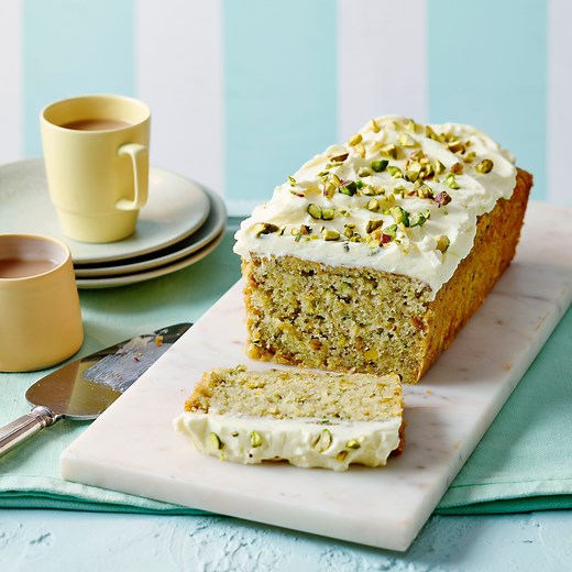 Fluffy courgette and pistachio loaf cake recipe