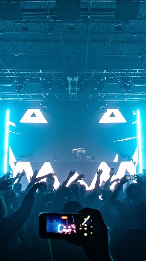 🖥️⌨️🖱️💾 | Tokyo Machine