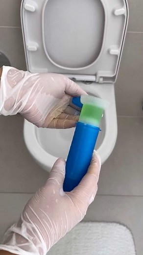 10K views · 189 reactions | Clean the guest bathroom with me 識 | Cleaning Motivation | Facebook