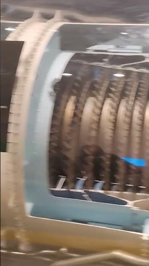 How the inside of a JT8D jet engine looks like #aviation
