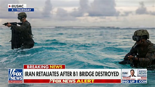 🇺🇸 Trump's approval rating just hit 33%, according to a new UMass Amherst poll. 7 months away from midterms.17% of people who voted for him in 2024 now have reservations. A CNN poll puts his economic approval at 31%. Among households earning under $50K, his net approval is -22 points. The working class voters who put him in the White House twice.The political coalition that made Donald Trump the most dominant electoral force in a generation is showing its first real cracks.Starting wars is eas