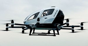 Volar con un taxi-dron autónomo está más cerca: el vídeo que demuestra cómo lo hace el EHang 184
