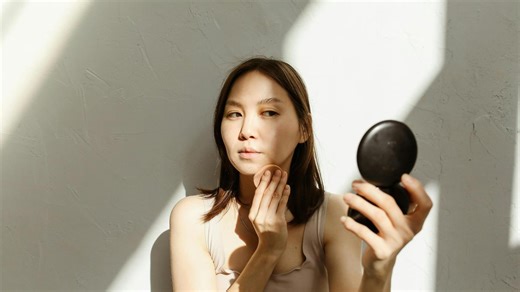 Makeup untuk Pemula: Panduan Dasar Memulai dari Produk hingga Teknik