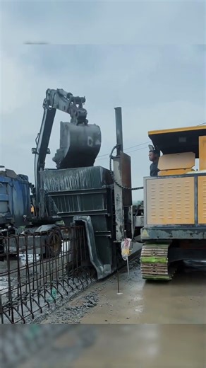 This Machine Prints Concrete Walls!? 😳 Insane Road Tech Explained!