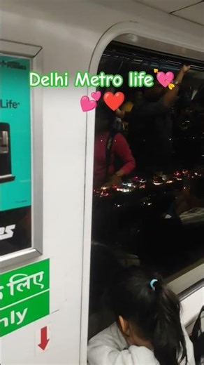 Delhi Metro Life #traffic #road #shorts #delhimetro #metro #trending #viral