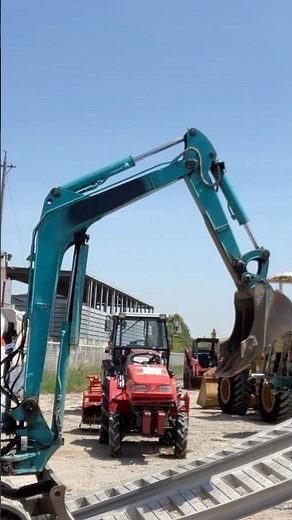 危なくないユンボの積み方 積み込み方法 ユンボの本体に乗らず、トラックに積み込み #ユンボ #トラック #日本