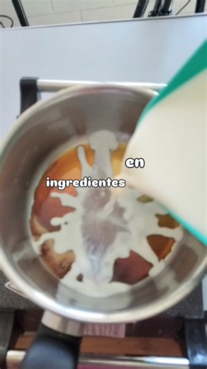 🔥 “No es que no sepas hacer bolis… es que nadie te enseñó a hacerlos que SÍ se vendan” 🔥 ¿Te ha pasado que haces bolis riquísimos, pero no se venden como esperabas? Que compras ingredientes, trabajas duro y al final la ganancia no alcanza 😔 Estas recetas no son solo sabores… 👉 son oportunidades para ganar dinero desde casa, 👉 para dejar de depender del día a día, 👉 y para vender algo que la gente realmente quiere comprar. Mazapán con chocolate, yogurt con frutos rojos, guayaba dulce y mora
