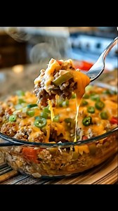 Keto Stuffed Pepper Casserole: 😍 A deconstructed twist on the classic, with layers of bell peppers, ground meat, rice, and cheese. Hearty, flavorful, and comforting - perfect for any meal.❤️ Keep following 💬 for more family-friendly recipes. Must express something to keep getting my recipes.... Thank you.🥰👇 | Keto Recipes And Meal Ideas