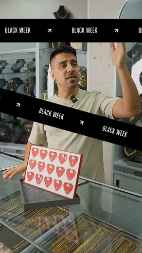 🖤 BLACK WEEK TILBUD 🖤 Når det er Black Week, så skal det også føles som Black Week – og det gør det nu! 💥 🎁 18 karat guldhalskæder 💸 Førpris: 1000 kr 🔥 NU: 400 kr – hele november! Det her tilbud er vildt – og lignende kampagner plejer at blive udsolgt ret hurtigt… 👉 Kom forbi butikken eller send os en besked for at købe online. ⸻ 📍 Al-Kabani Guld Nørrebrogade 57 2200 København N ⏰ Åbningstider: Man–Tor: 10:30–18:00 Fre: 10:30–19:00 Lør: 10:30–17:00 Søn: Lukket 📞 45 35352161 📩 Alkabanig